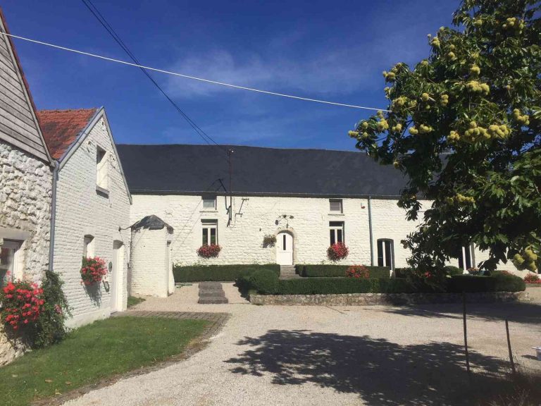 Cour intérieure du Gîte La Bachée